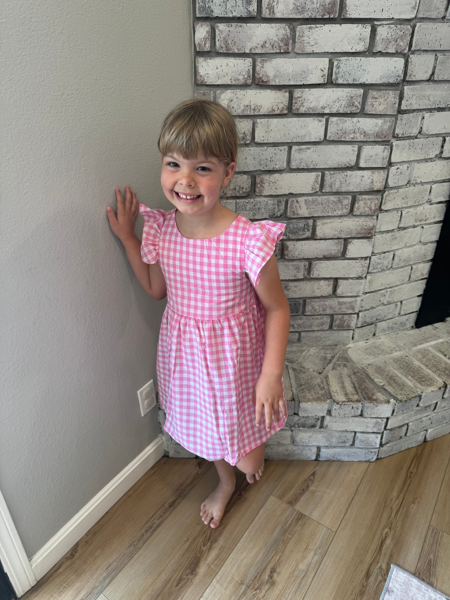 L.W. Clothing Company Pink Gingham Ruffle Girls Dress Baby and Toddler Bowknot Casual Party Dress A-Line Sundress 100% Cotton Gingham Pattern Easy-to-Use Back Closure