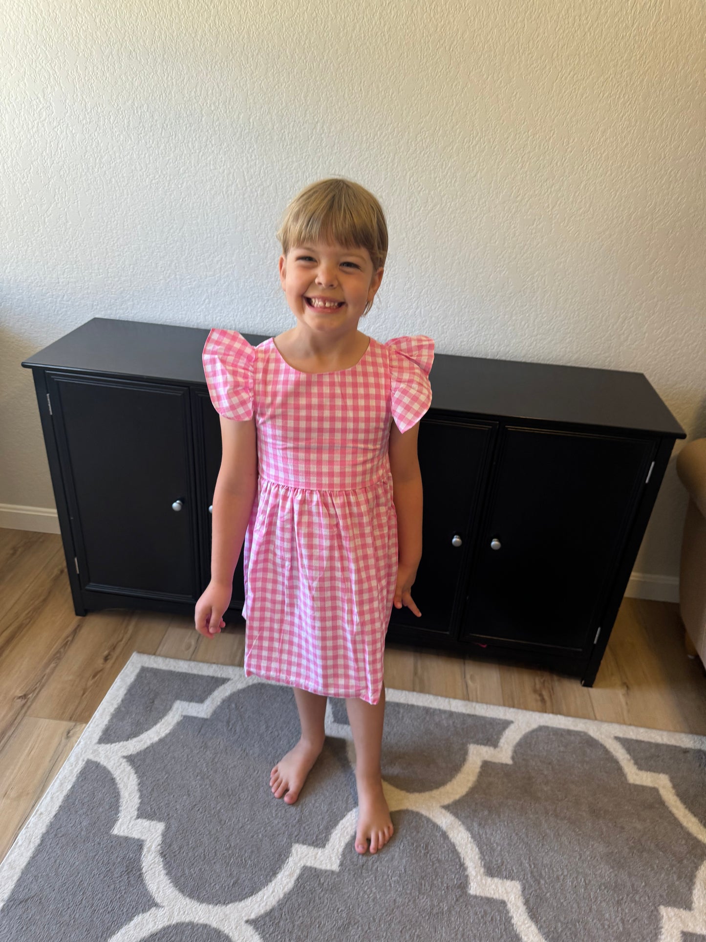 L.W. Clothing Company Pink Gingham Ruffle Girls Dress Baby and Toddler Bowknot Casual Party Dress A-Line Sundress 100% Cotton Gingham Pattern Easy-to-Use Back Closure