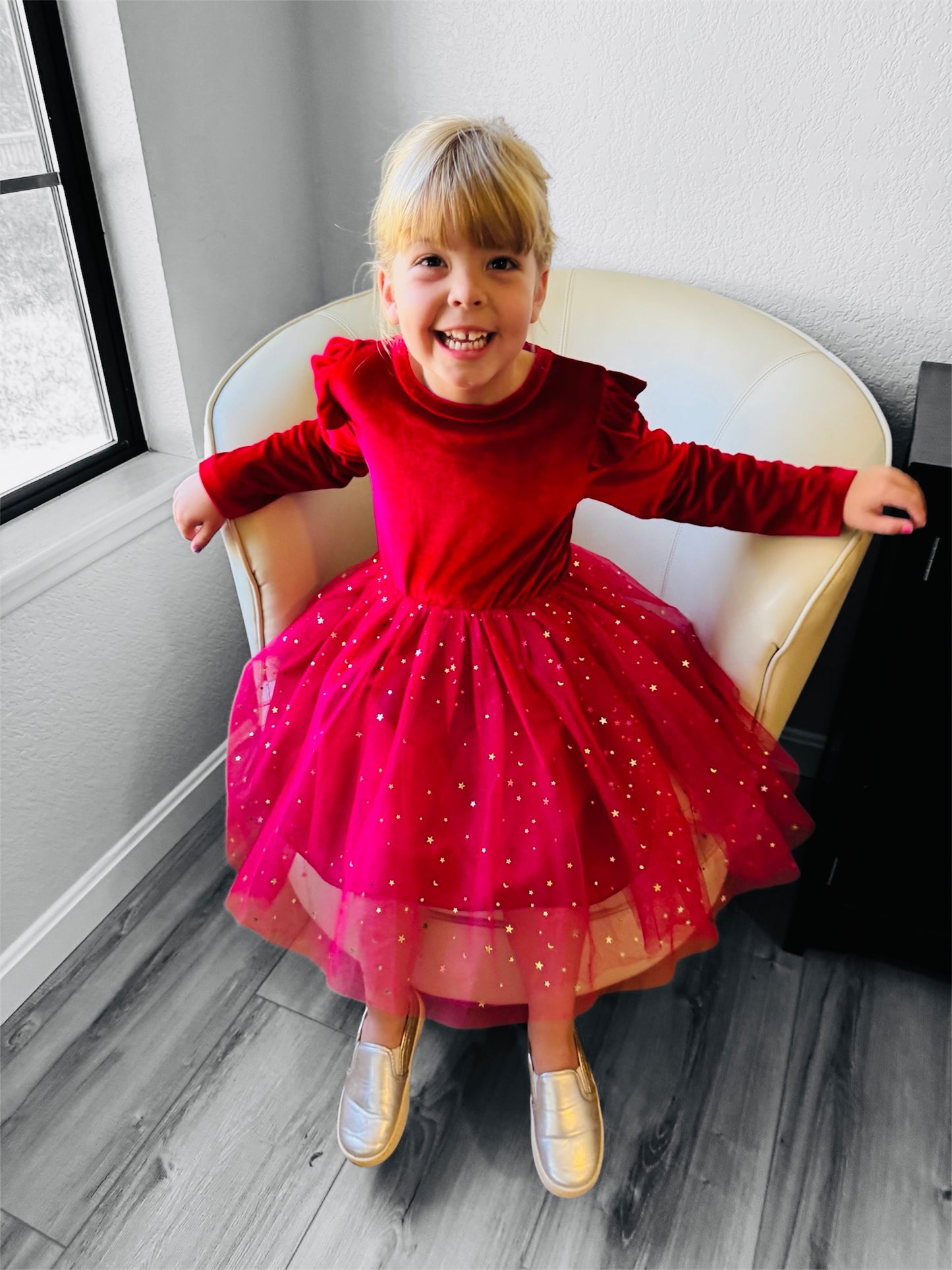 Sparkling Toddler and Girls Holiday Red Dress Velvet Tulle Fall Winter Long Sleeve Ruffle Occasion and Party Dress 2-7Y